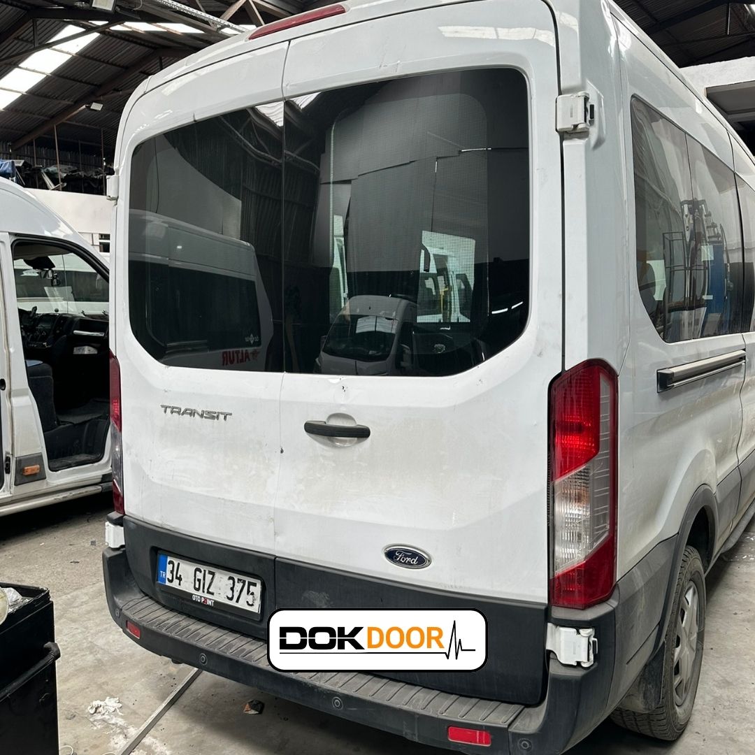Yeni Ford Transit Arka Cam Değişimi