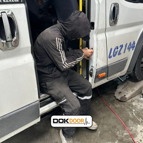 Renault Master Otomatik Kayar Basamak Montaj